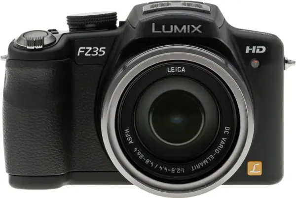 Front view of a black Panasonic Lumix DMC-FZ35K digital camera with a prominent Leica lens.
