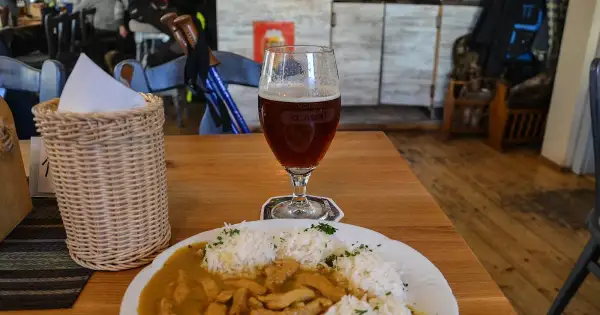 Menu schroniska w Dolinie Chochołowskiej: aktualne ceny dań i lista potraw