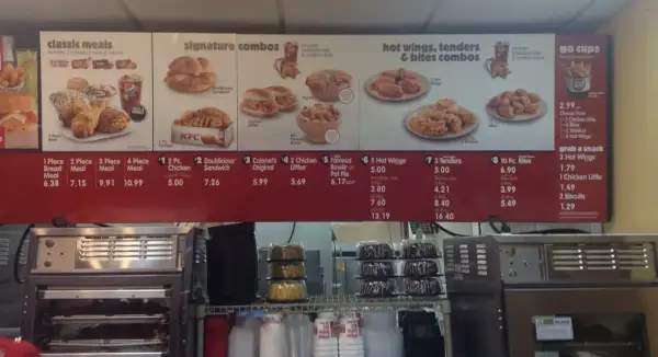 Jak wygląda KFC? Zobacz wnętrza i popularne menu w restauracji