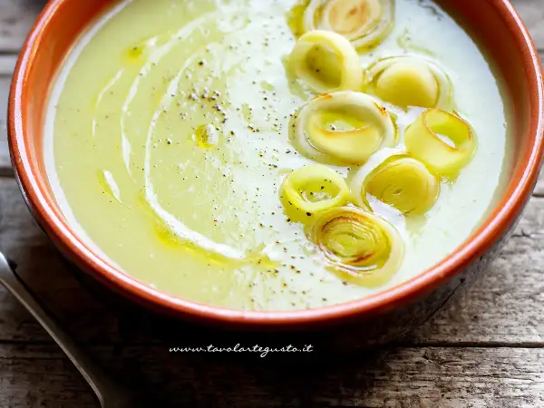Vellutata Porri e Patate: Ricetta Cremosa e Facile | Guida Completa