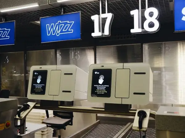 Co to jest check in na lotnisku? Kluczowe informacje i porady