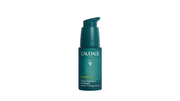 Siero Caudalie Vinergetic C+ per un boost di energia. Scopri a cosa serve questo vitamina c siero per una pelle radiosa e riposata.