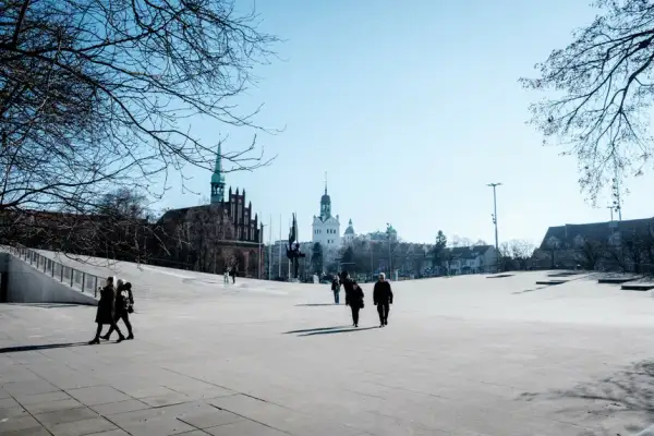 Ile mieszkańców ma Szczecin? Aktualne dane, prognozy i wyzwania