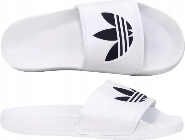 Białe klapki Adilette Lite Slides z czarnym logo Adidas. Idealne na basen i plażę.