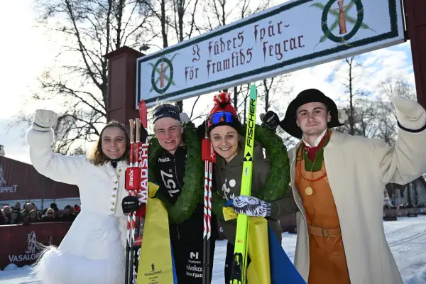 Vinnare firas efter Vasaloppet. Frågan "hur långt" är besvarad med en imponerande prestation.