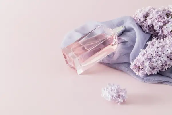 Jak zapakować perfumy na prezent, by zachwycić obdarowanego?