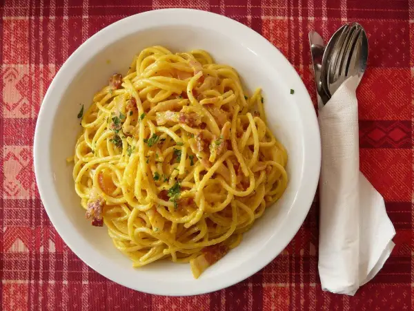 Przepisy Magdy Gessler na spaghetti, które zachwycą każdego miłośnika kuchni