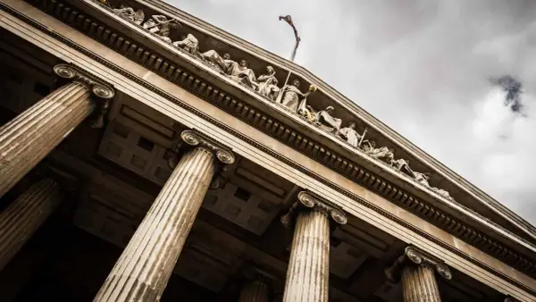 Czym się różni odpis zwykły od zupełnego? Kluczowe informacje dla Ciebie