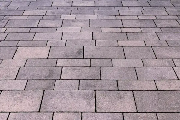 Ile kruszywa pod kostkę na m2? Obliczenia i praktyczne porady