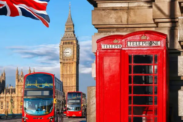 Londyn: czerwone budki telefoniczne, piętrowe autobusy i Big Ben. Zastanawiasz się, ile pieniędzy zabrać do Londynu?