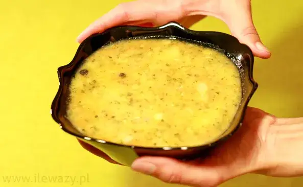 Ile kalorii ma grochówka? Odkryj sekrety lekkiej wersji.