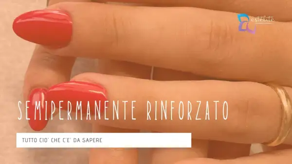 Unghie rosse perfette, un esempio di estetica unghie curata. Semipermanente rinforzato per mani impeccabili.