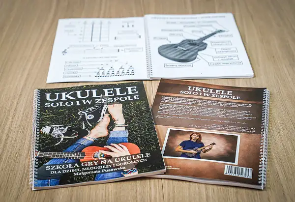 Polskie piosenki na ukulele: podręczniki "Ukulele solo i w zespole" i "Szkoła gry na ukulele" zachęcają do nauki gry.