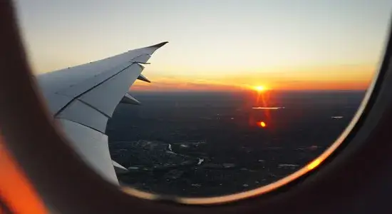 Ile trwa lot z Katowic do Londynu? Zaskakujące fakty o czasie lotu