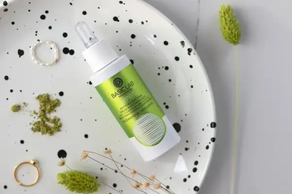 Jakie serum do cery mieszanej pomoże zniwelować nadmiar sebum?