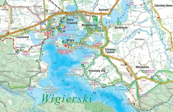 Mapa turystyczna Wigierskiego Parku Narodowego z zaznaczonymi jeziorami, rzekami, drogami i atrakcjami, m.in. klasztorem kamedułów.