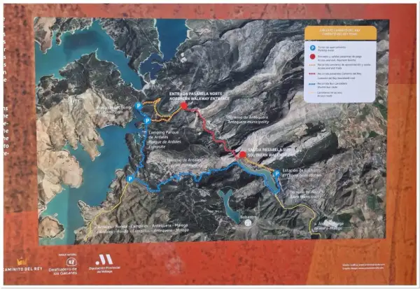 Mapa szlaku Caminito del Rey, pokazujący trasę, parkingi, wejścia i wyjścia. Ścieżka króla Malaga w malowniczej okolicy.