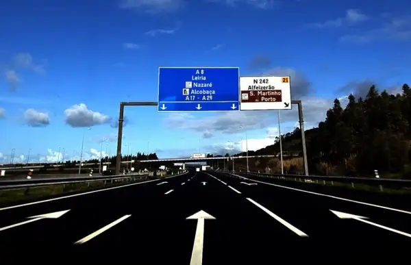 Jak płacić za autostrady w Portugalii? Poznaj wszystkie metody i zasady.