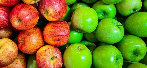 Jakie jabłka na szarlotkę? Sekrety idealnego smaku i konsystencji