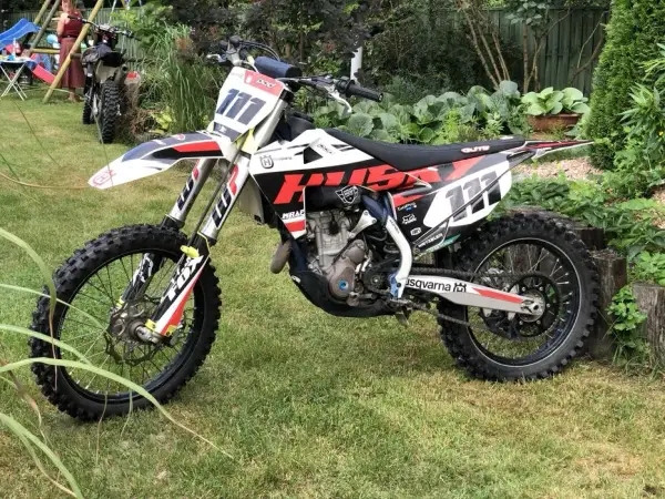 Husqvarna motory - poznaj najlepsze modele i ich unikalne cechy