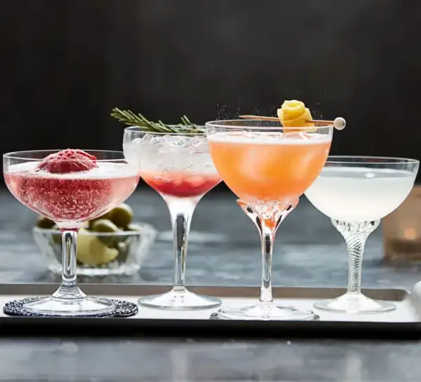Najlepsze drinki z prosecco, które zaskoczą Twoje podniebienie