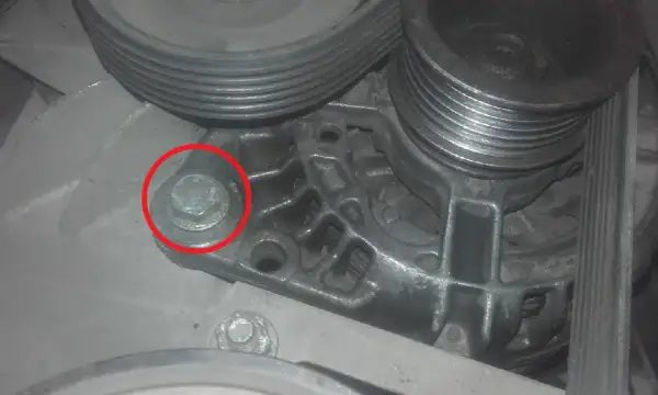 Jak łatwo i bezpiecznie wymontować alternator w Golfie 4 – krok po kroku