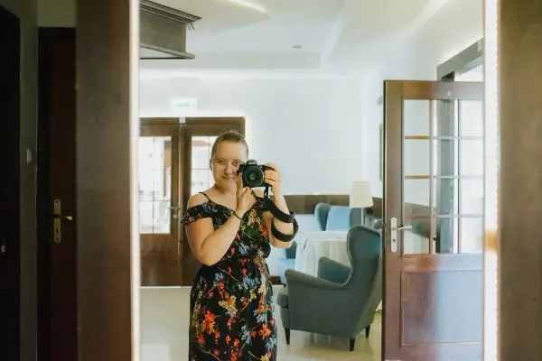 Jak zrobić selfie w lustrze: 7 kroków do idealnego zdjęcia