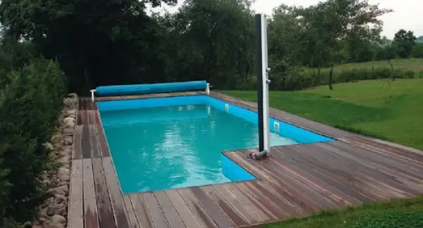 Ile kosztuje basen przy domu? Ceny, rodzaje i ukryte wydatki