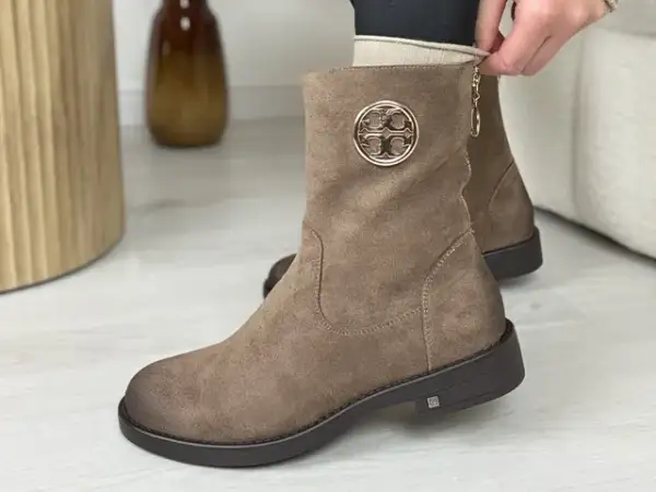 Botki zimowe damskie jako must-have sezonu