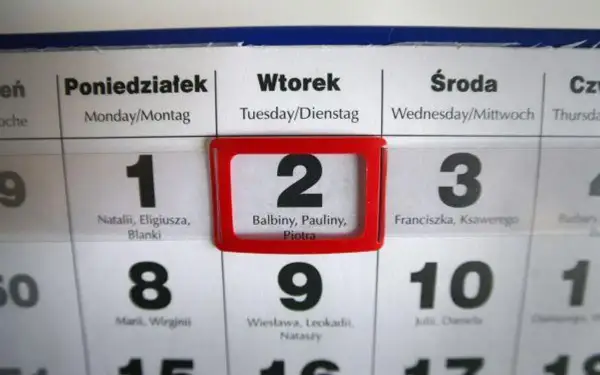 Zniesienie terminu rozprawy – co to oznacza i jakie są konsekwencje?