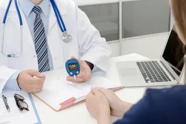 Diabetolog – kim jest, czym się zajmuje i kiedy warto go odwiedzić?