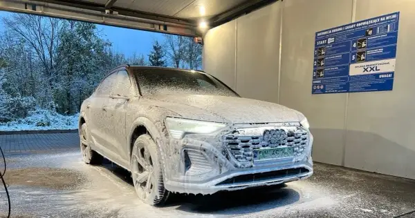Mycie samochodu zimą: Jak bezpiecznie myć auto w mroźne dni bez uszkodzeń?