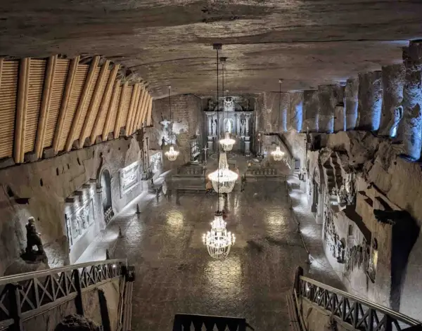 Ile jest schodów w Wieliczce? Zaskakujące fakty o kopalni soli