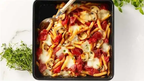 Pizza makaronowa