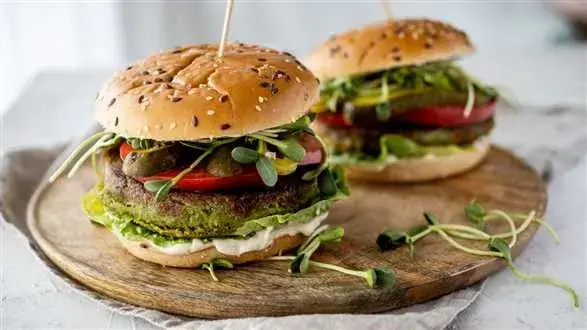 Zielony falafel burger