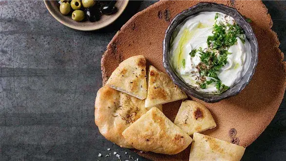 Labneh - domowy serek z jogurtu