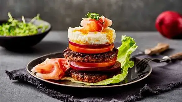 Burgery na sałacie
