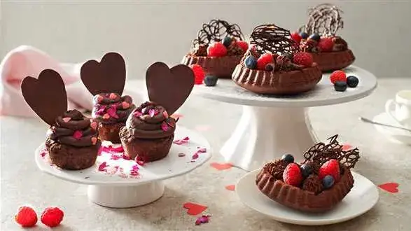 Serduszkowe muffiny z konfiturą z pomidorów czekoladowych