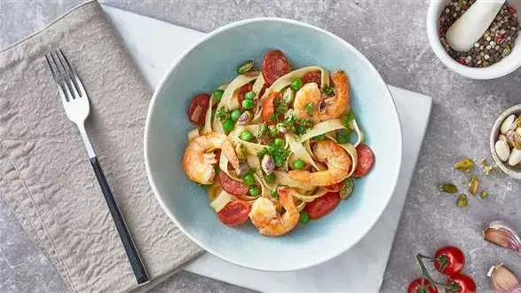 Makaron z chorizo i krewetkami