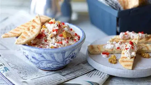 Pasta z sera feta z oliwkami 