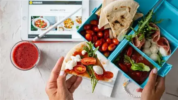 Pita pizza