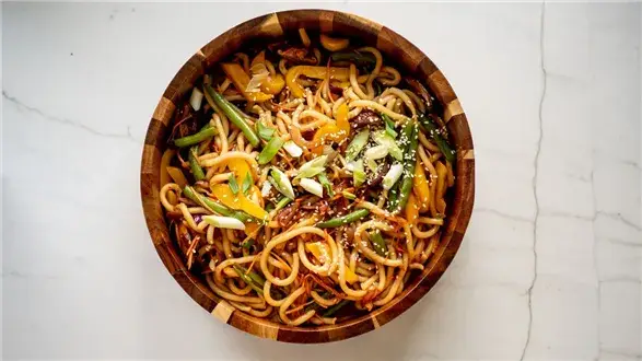 Yaki-udon z warzywami