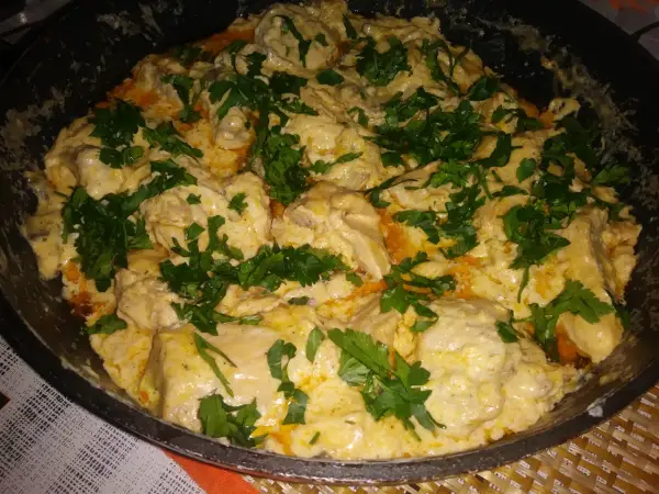 Kurczak z mascarpone - przepis na idealnie kremowy i szybki obiad
