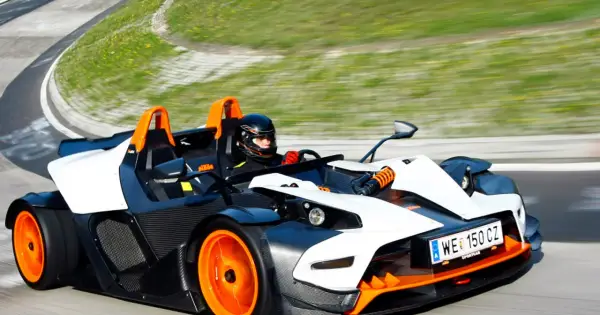 KTM X-Bow - Czy ten bezkompromisowy sportowiec ma sens?