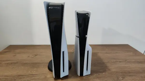 PS5 czy PS5 Slim - Którą konsolę wybrać? Porównanie i porady