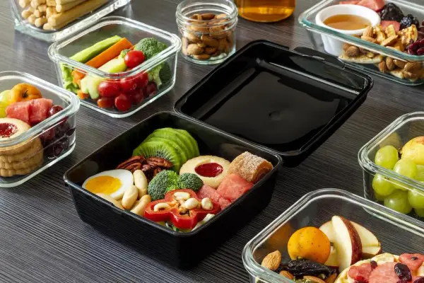 Jak jeść catering dietetyczny? Poradnik, by zobaczyć efekty!