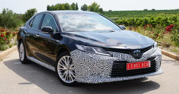 Toyota Camry Kombi - Czy to ma sens? Sprawdź alternatywy!
