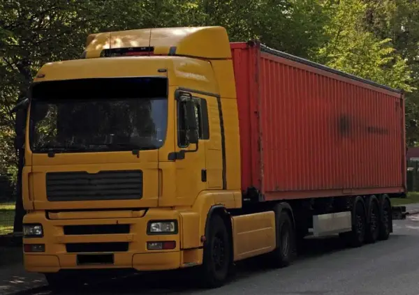 Jak założyć firmę przewozową bus i uniknąć kosztownych błędów