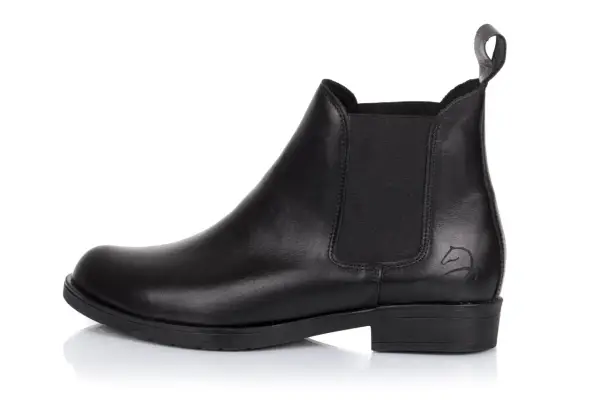 Idealne buty jeździeckie damskie? Przewodnik po wyborze i pielęgnacji.