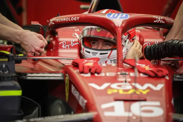 Wpływ technologii hybrydowej na bolidy F1